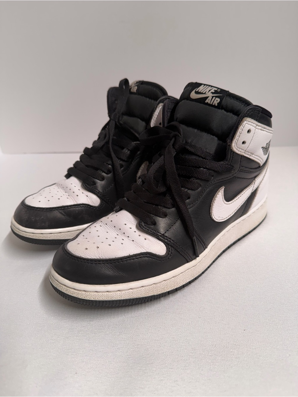 Nike Air Jordan 1 Retro High OG Black White Panda Sneakers Size 7Y Men's 7